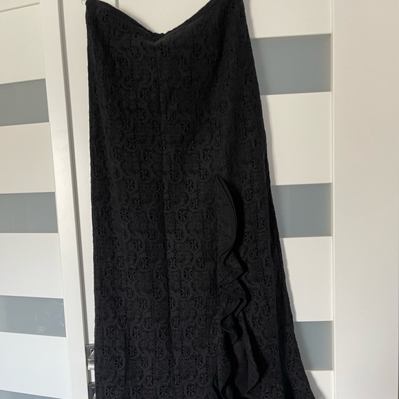 Beautiful black skirt size M - Picture 1 of 3
